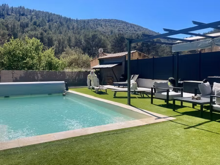 superbe bastide rénovée avec piscine chauffée  jacuzzi et prestations de qualité