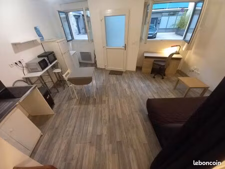 f1 meublé 32m2  prox pôle-bus et toutes facs  rdch 34 rue faventines  libre de suite  420 