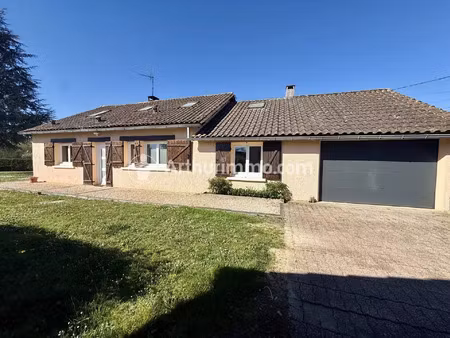 location maison 5 pièces 121 m2 à manzac-sur-vern