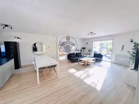 location maison 4 pièces 100 m2 à prades-le-lez