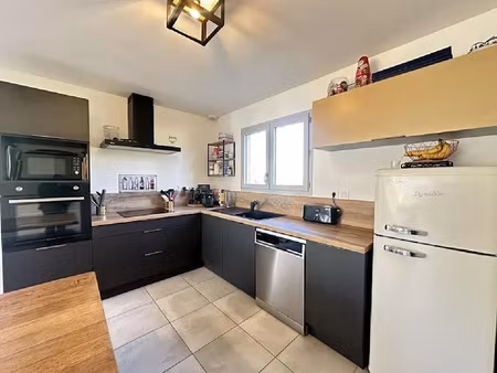 vente maison 4 pièces 92 m² à chatte (38160)  250 000 €