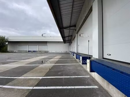 location entrepôt 2 000 m² à 5 808 m²
