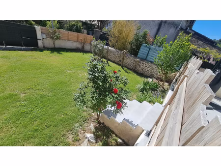 tornac   maison en pierres de 10 pièces de 232 m2 dans un quartier calme. proche d'anduze