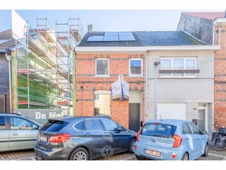 huis te koop in sint-niklaas met 2 slaapkamers