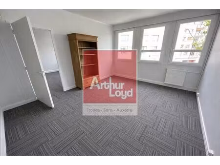 location local professionnel 35m² troyes 10000
