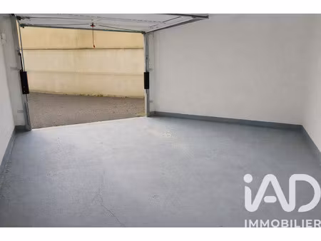 vente garage undefined m²