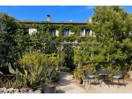 maison de 14 pièces de 900 m² située à montolieu