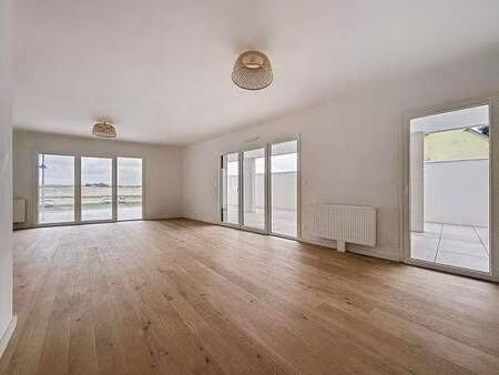 vente appartement 4 pièces bord de mer à barneville-carteret (50270) : à vendre 4 pièces b