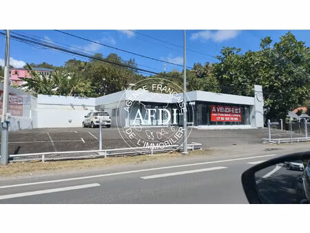bâtiment indépendant de 150m² sur 1 parcelle de 410m² avec 1
