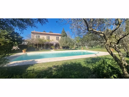 vente maison 6 pièces 210 m² saint-mitre-les-remparts (13920)