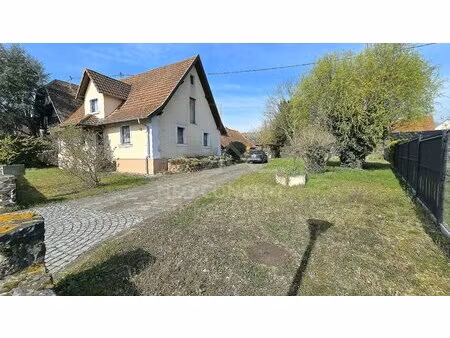 -- au calme à beinheim : beau potentiel pour cet ensemble immobilier -- --