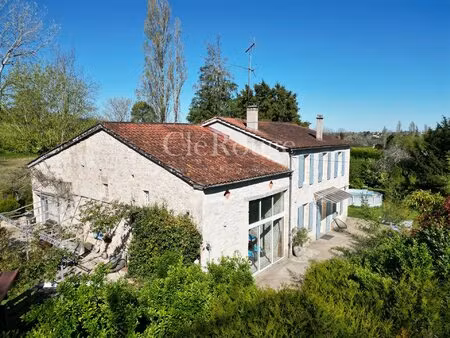 monségur - magnifique maison en pierre dans la campagne girondine