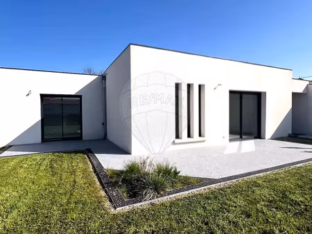 vente maison 4 pièces 108m2 chaillevette 17890 - 370000 € - surface privée