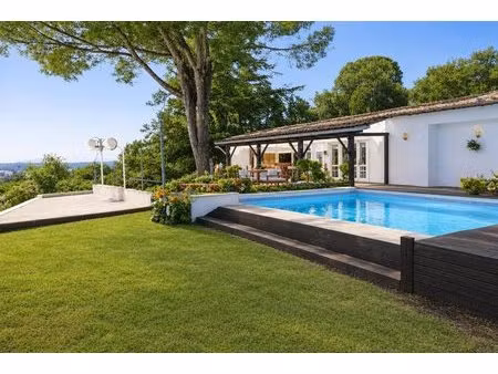 maison familiale avec piscine à venerque