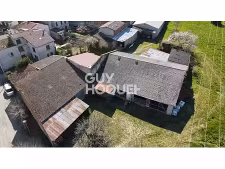 maison avec 645 m² de dépendances