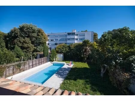elégante maison avec piscine à toulouse - 238m²