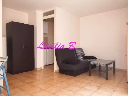 appartement studio meublé avec cour privative