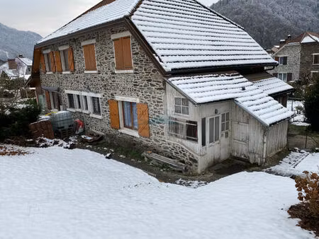 charmant appartement 3 pièces à vendre à ugine - rare sur le marché !