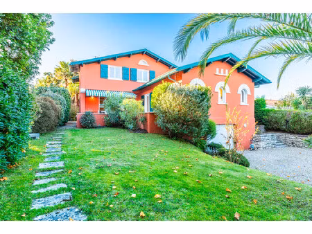 superbe demeure au coeur du parc d'hiver