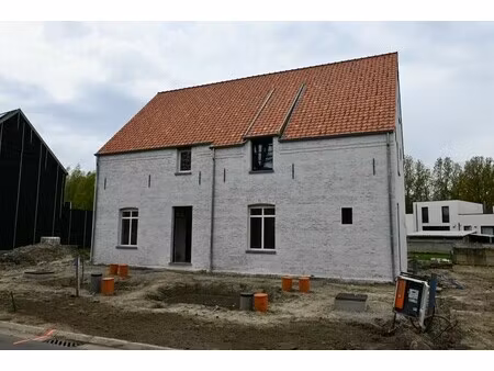 huis te koop in nijlen met 4 slaapkamers