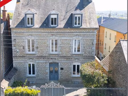 appartement t4 dans bâtiment de caractère. charme et luminosité