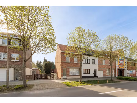 huis te koop in brasschaat met 2 slaapkamers