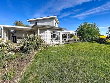 maison d'architecte en bois. 170 m² cadre exceptionnel