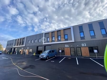 location local d’activités les mureaux 78130 295m² à 2261m²