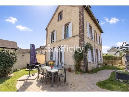 maison 5 pièces - 162 m²