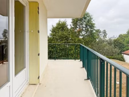 appartement de 3 pièces de 79 m² situé à bayonne