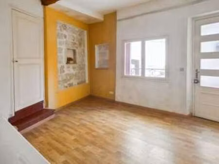 vente maison à castelnau-de-guers (34120) : à vendre / 46m² castelnau-de-guers