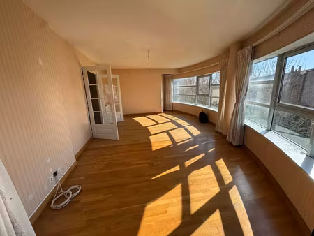 vente bureau 83 m² tours (37000)