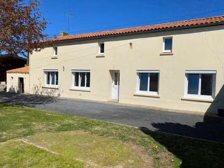 vente maison à saint-malô-du-bois (85590) : à vendre / 91m² saint-malô-du-bois