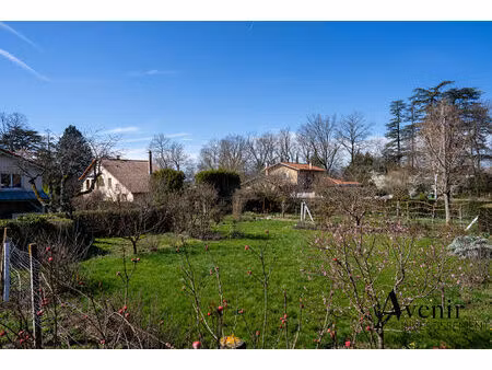 terrain constructible 1510m² chemin de fontville à ecully