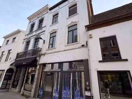 surface commerciale ±200 m² – basiliekstraat  halle