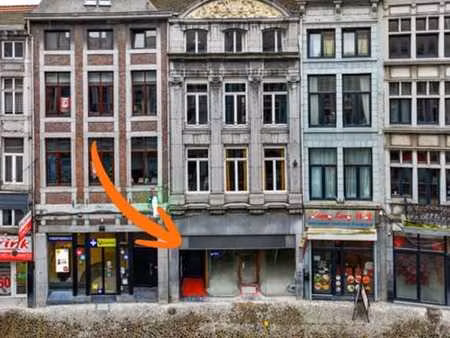 en feronstree! rez commercial de 168m² + 75m² de cave voutée