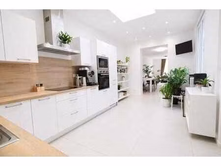 maison rénovée 3 chambres avec un bel extérieur