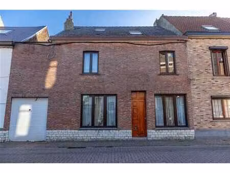 spacieuse maison familiale avec atelier indépendant !