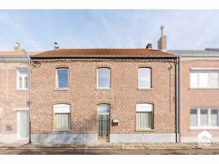 maison mitoyenne située dans un quartier calme à zoutleeuw