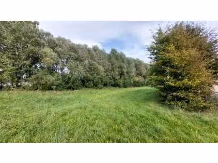 terrain à bâtir d'une superficie de 924 m²