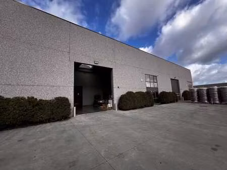 unité commerciale multifonctionnelle à kruisem