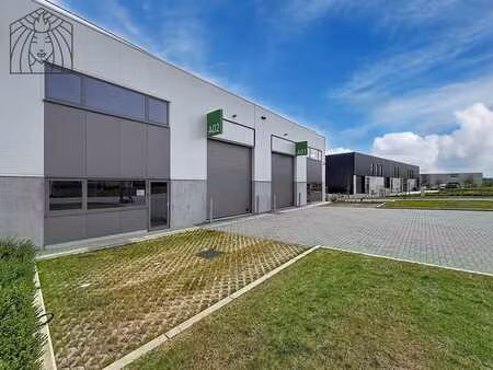 entrepôt de 228 m² à louer dans le zoning ecolys à namur