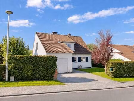 charmante maison 4 façades à ohain (lasne)