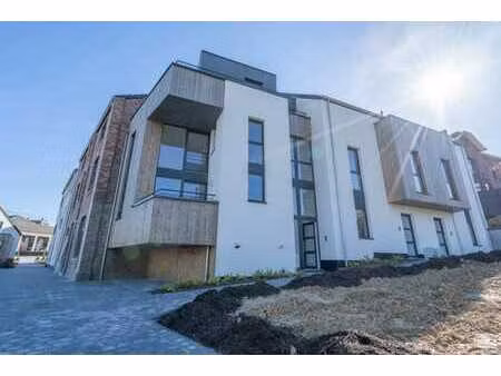 bien atypique sur 4 niveaux - centre de nivelles