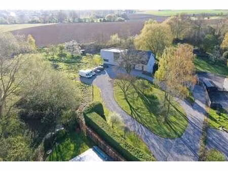 propriété d’exception au cœur d’un écrin de verdure