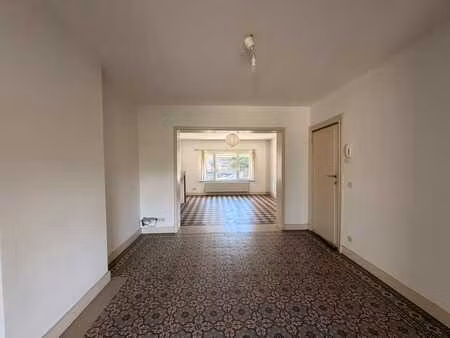 maison 4 ch + 3sdb - jardin - 2 garages + caves