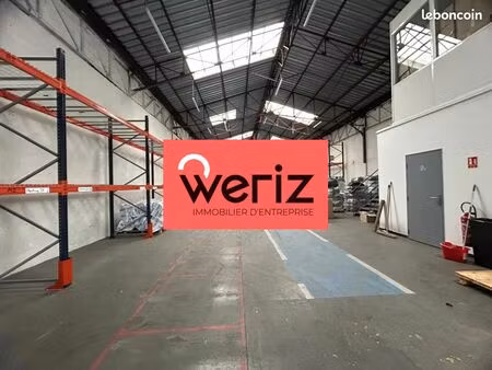 local industriel 592 m²