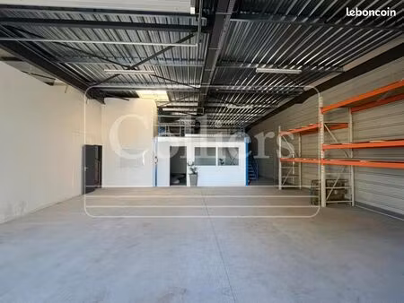 local d'activité 273 m²