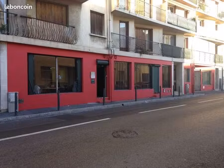 local commercial en zfu