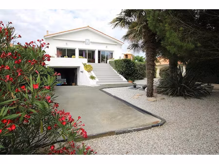 vente maison 5 pièces 164 m² à port-des-barques (17730)  497 000 €